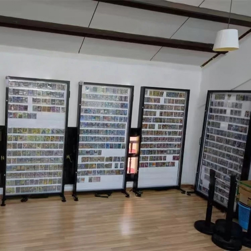 Maßgefertigte Metall-Wandvitri – Graded Card Display Bewertung und Preis
